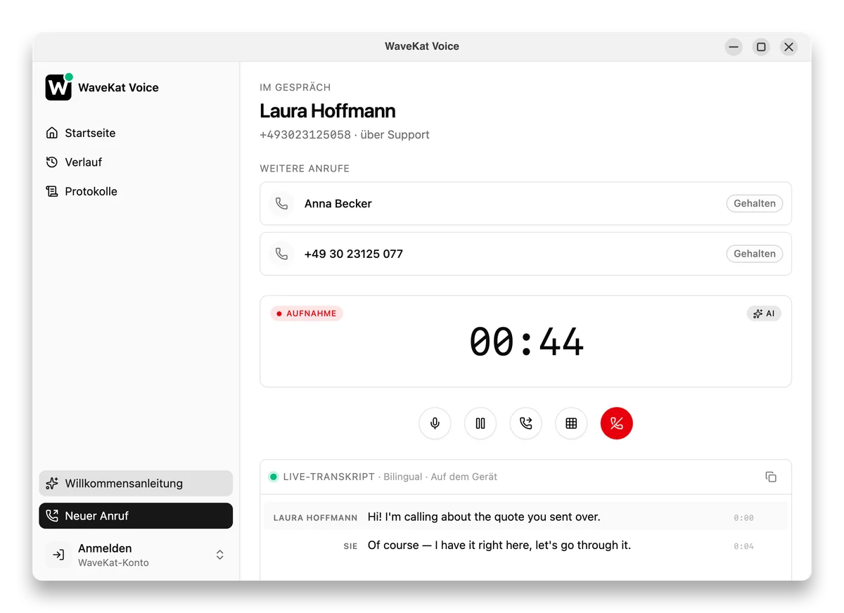 WaveKat Voice auf Ubuntu — ein laufender Anruf, während zwei weitere Anrufer in der Umschaltleiste in der Warteschleife warten.